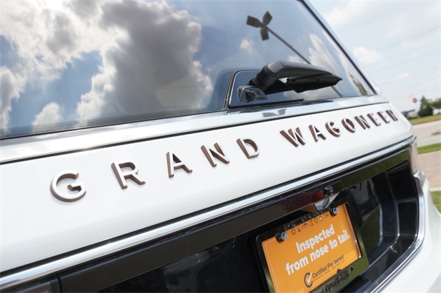2023 Jeep Grand Wagoneer III photo 10
