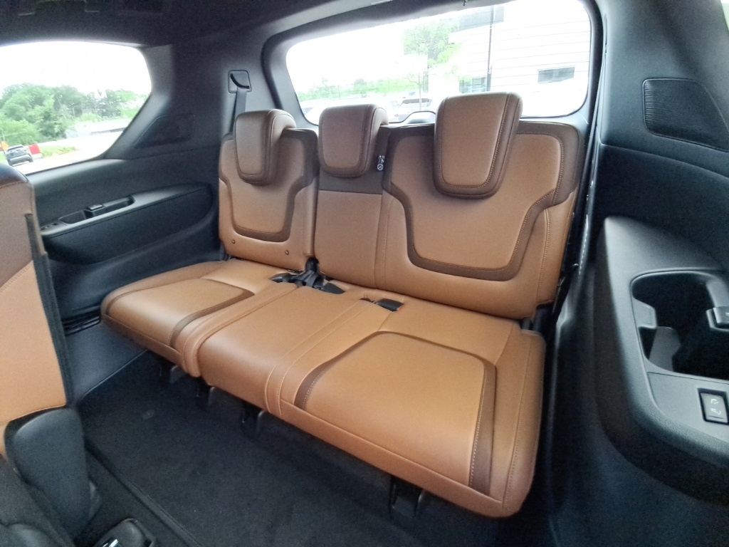 2025 Nissan Armada SL photo 6
