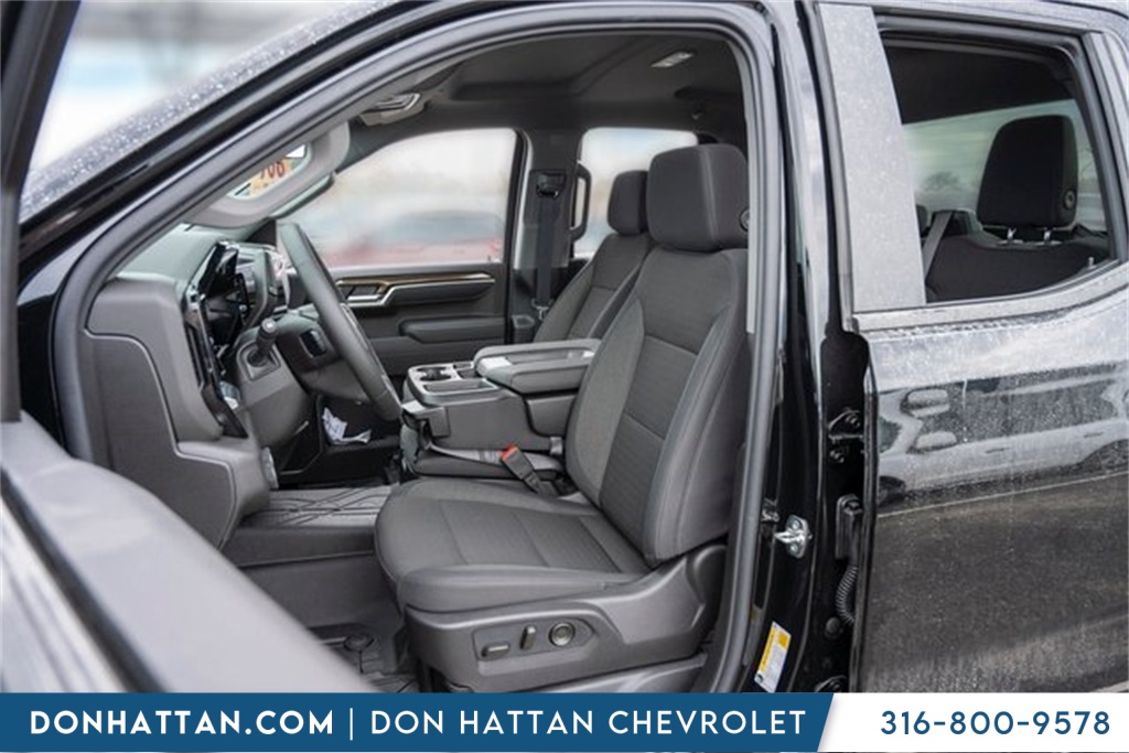 2026 Chevrolet Silverado 1500 RST photo 4