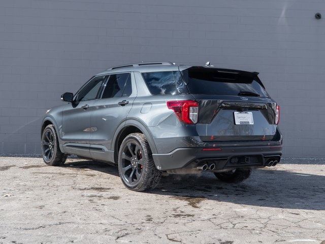 2022 Ford Explorer ST photo 3