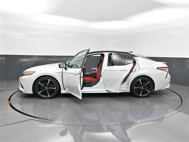 2020 Toyota Camry XSE photo 33