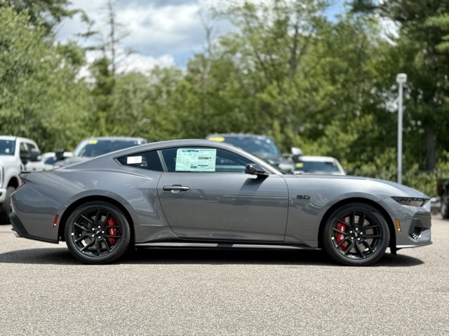 2025 Ford Mustang GT Premium photo 3