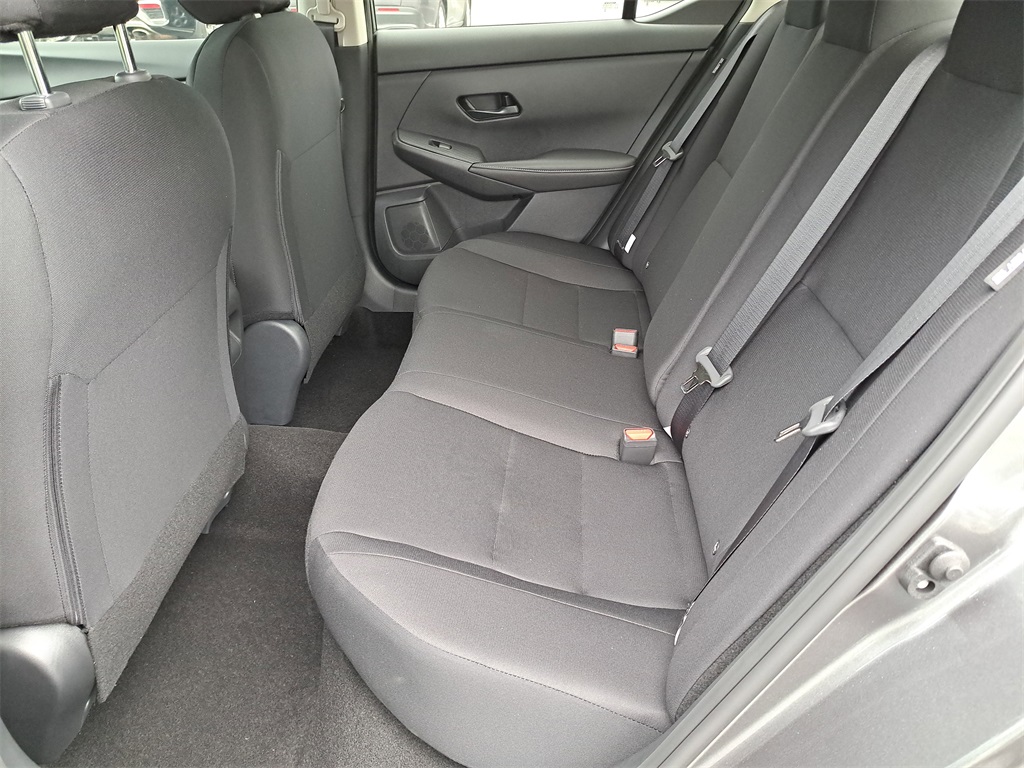2025 Nissan Sentra S photo 12
