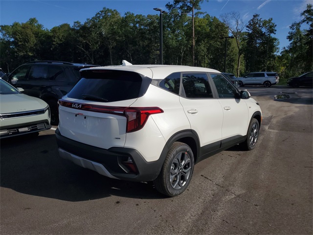 2025 Kia Seltos LX photo 2