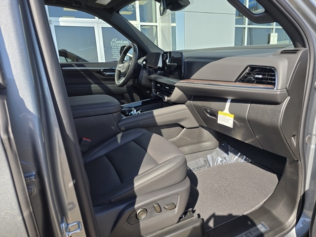 2026 Chevrolet Suburban Z71 photo 31