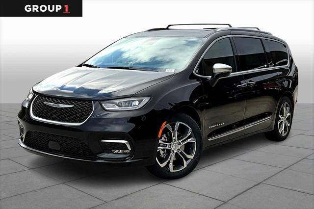 2026 Chrysler Pacifica Pinnacle's photo
