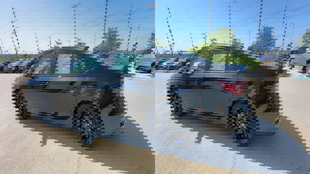 2026 Honda Civic Hybrid Sport photo 6