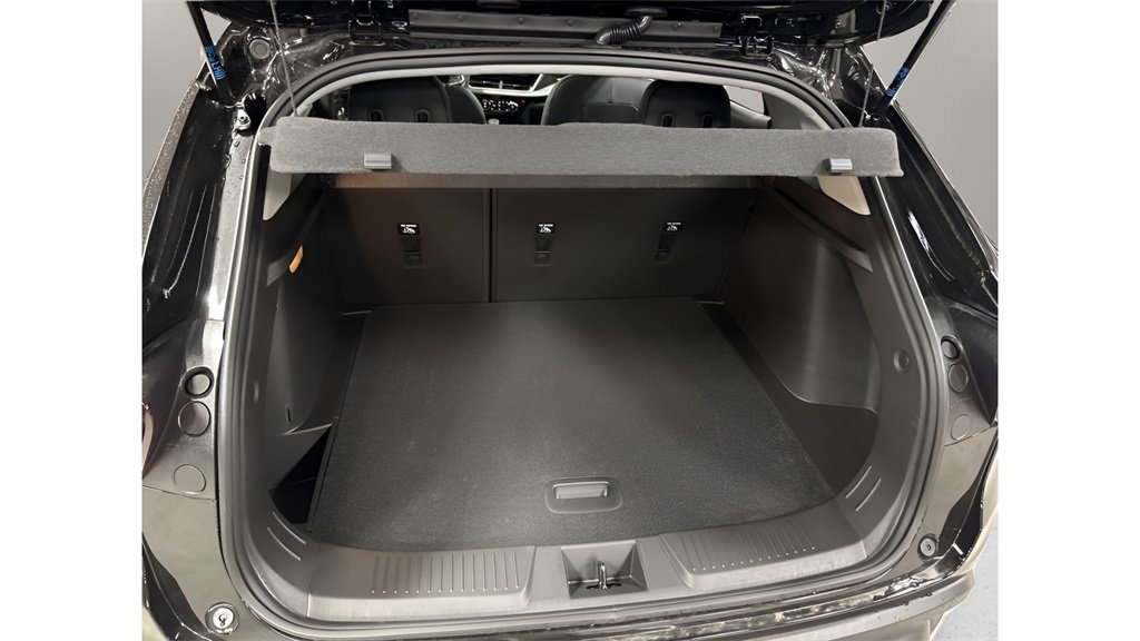 2025 Chevrolet Trax LT photo 26