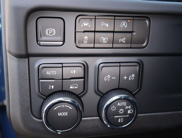 2025 Chevrolet Tahoe LT photo 13