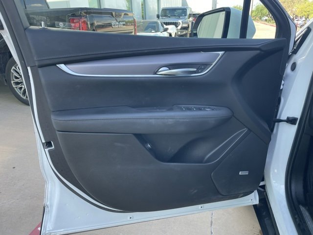 2023 Cadillac XT5 Luxury photo 11