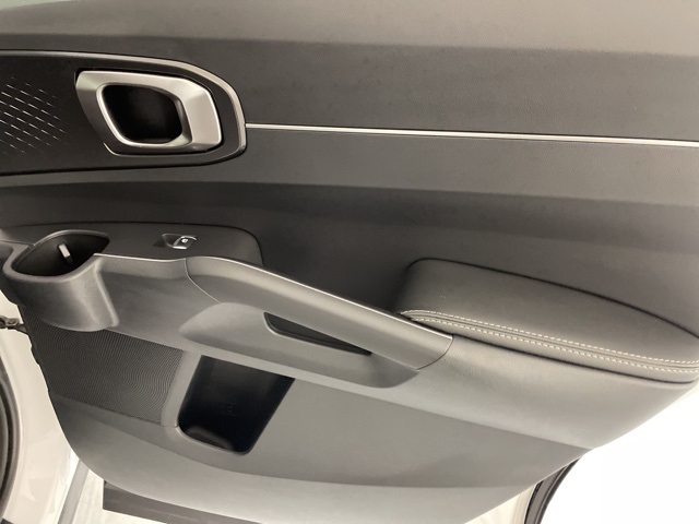 2025 Kia Sorento S photo 39