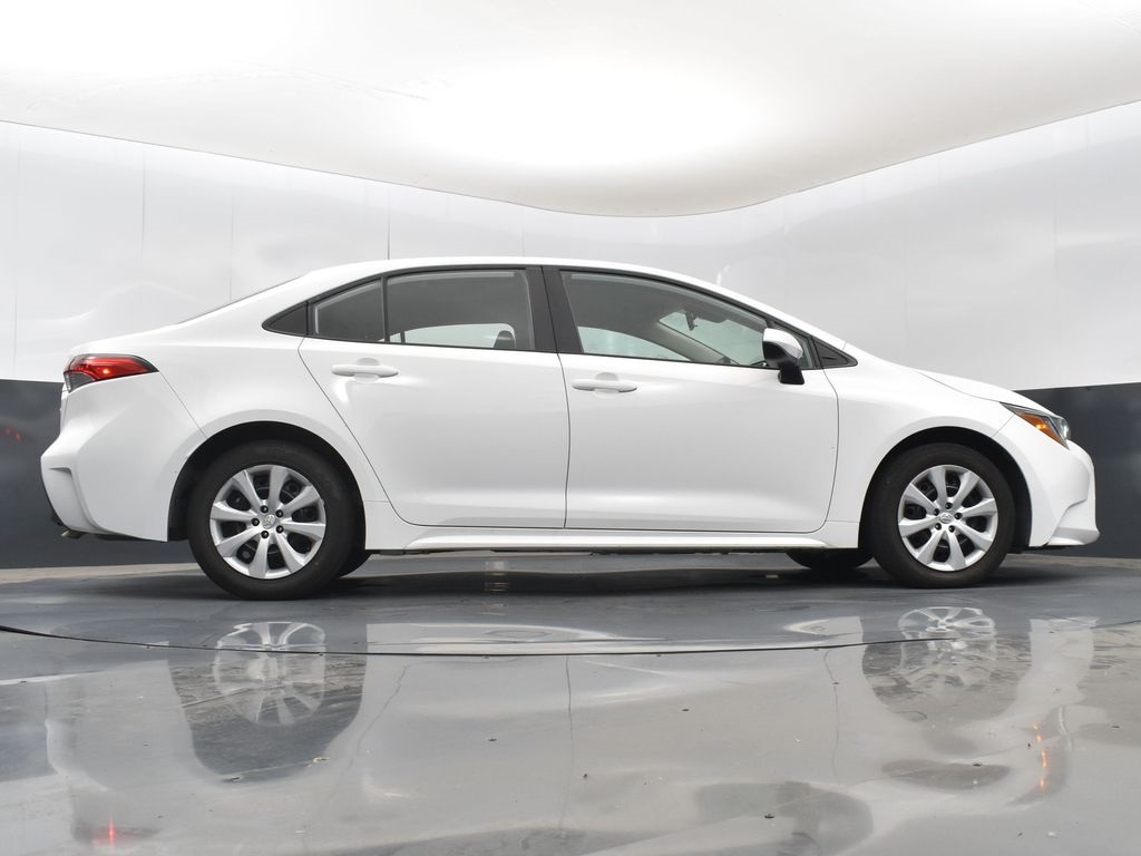 2024 Toyota Corolla LE photo 15