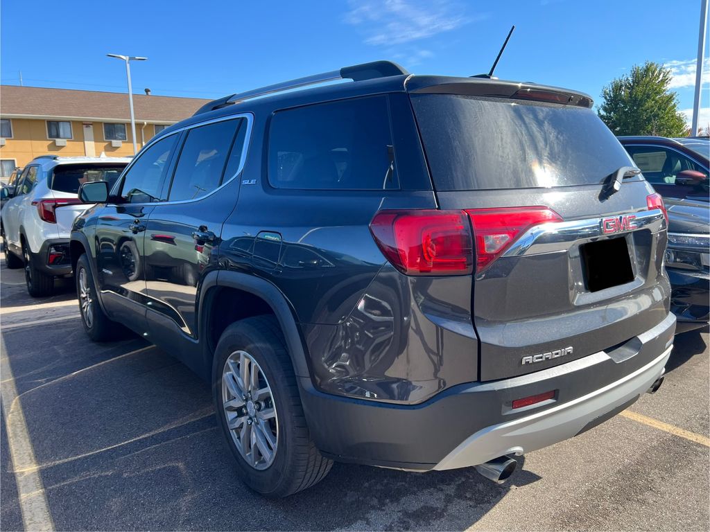 2017 Gmc Acadia SLE photo 4