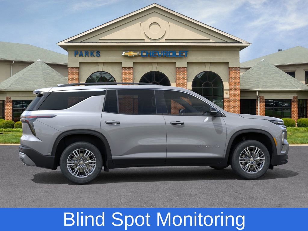 2025 Chevrolet Traverse photo 2