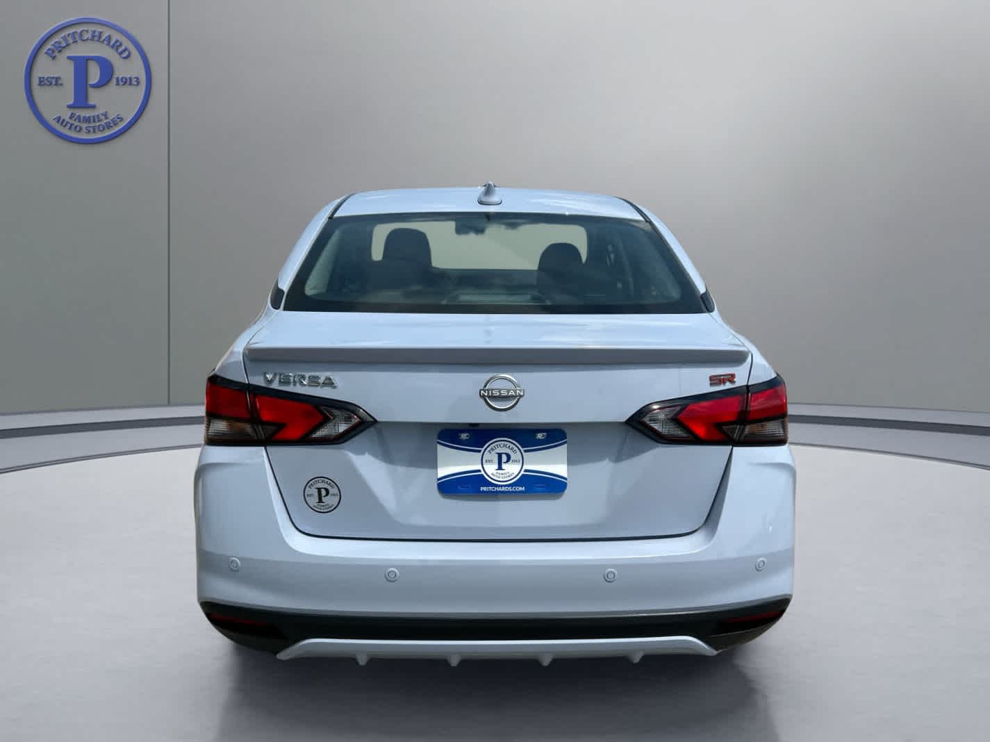 2025 Nissan Versa SR photo 4