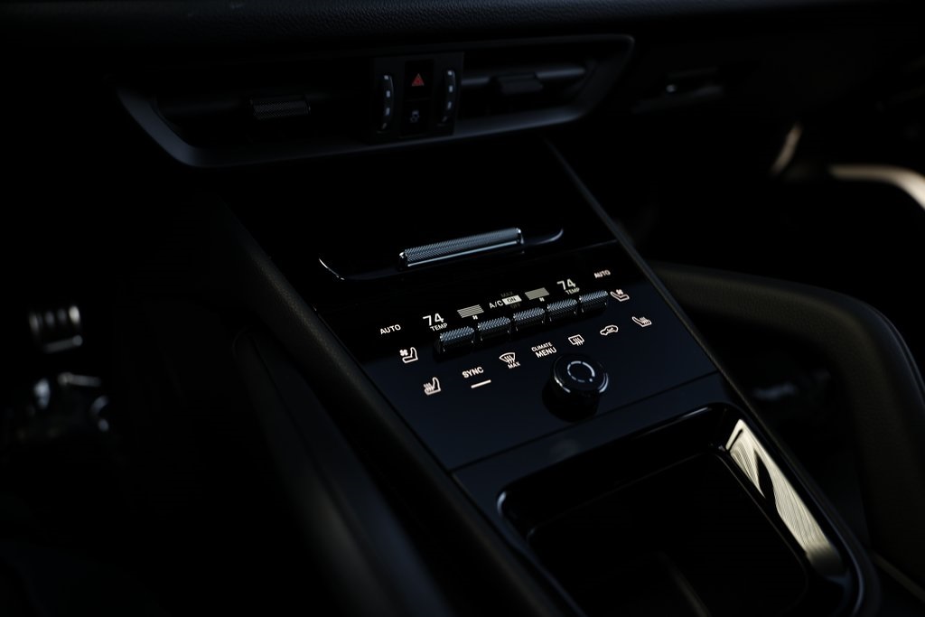 2026 Porsche Cayenne Coupe Base photo 37