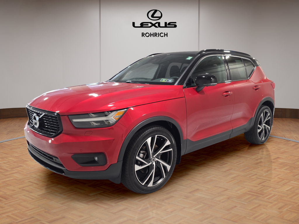 2021 Volvo XC40 R-Design