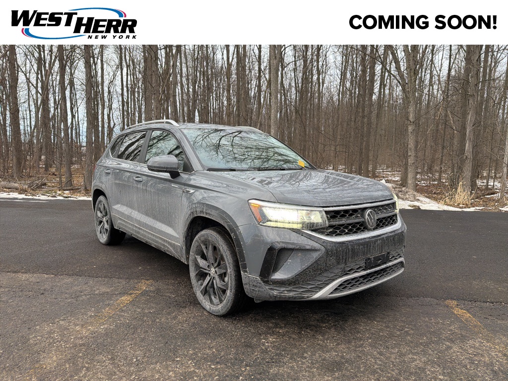 2022 Volkswagen Taos SE's photo