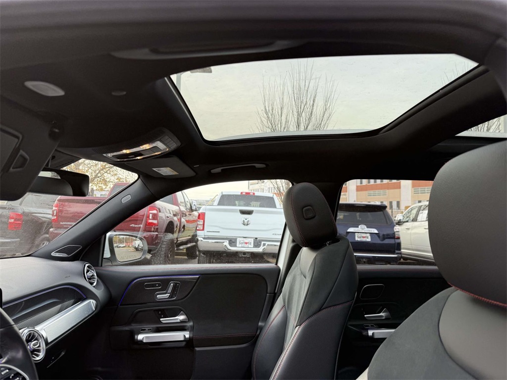 2021 Mercedes-Benz GLB Base