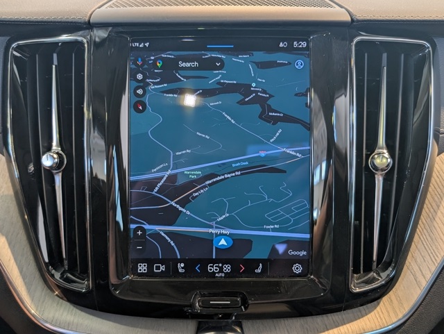 2022 Volvo XC60 Inscription photo 21