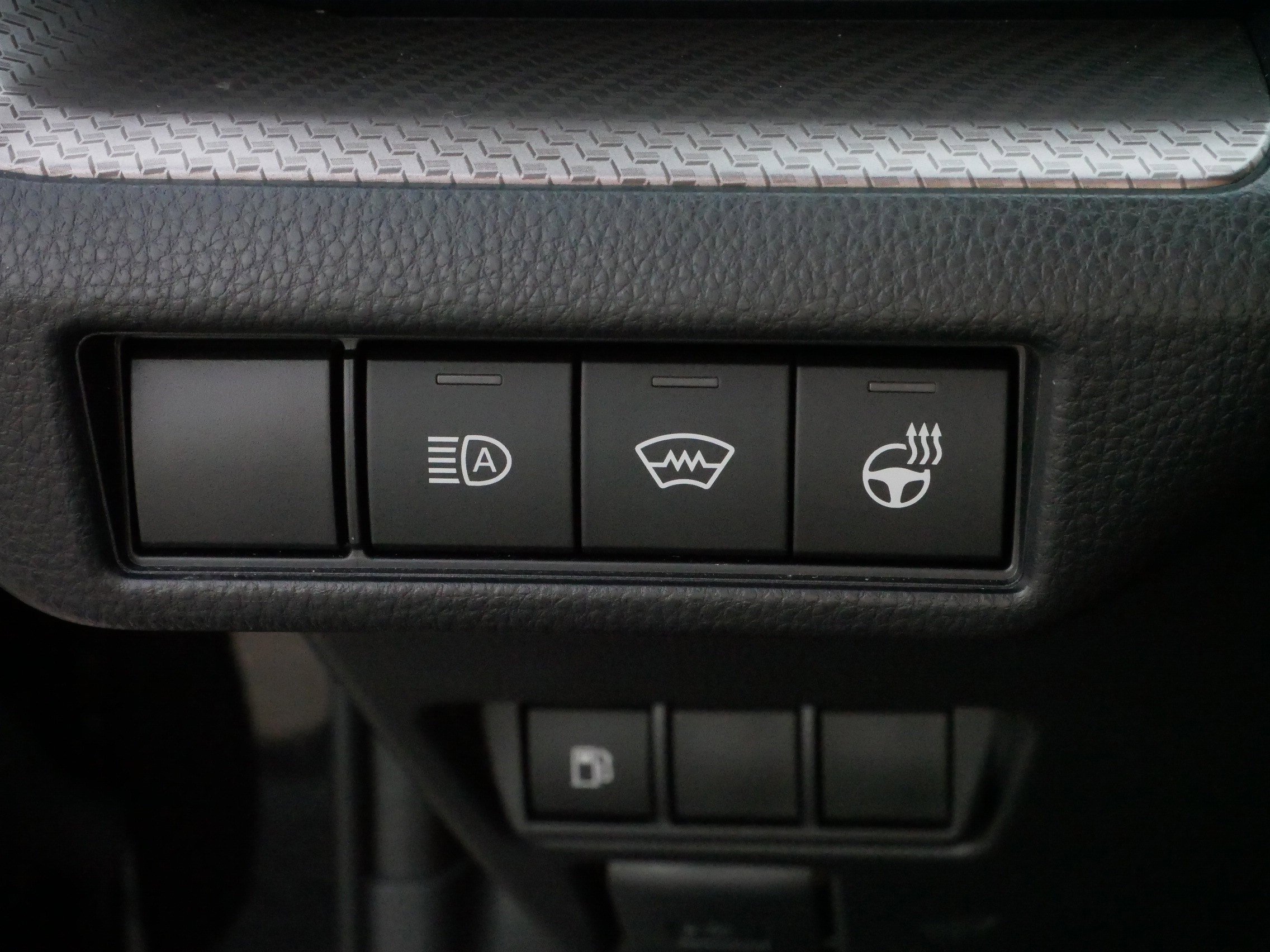 2024 Toyota Prius XLE photo 25