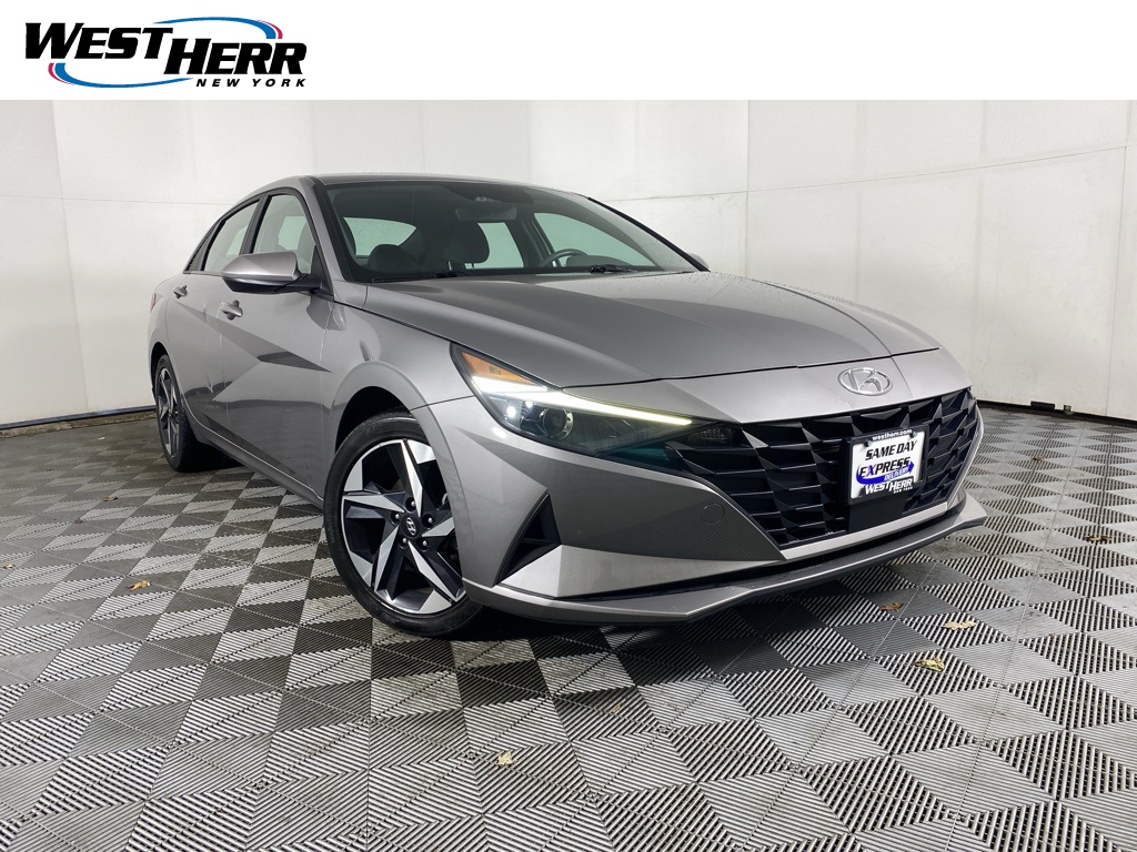 2023 Hyundai Elantra SEL's photo