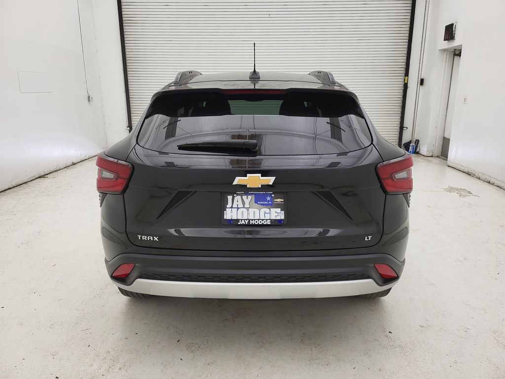 2024 Chevrolet Trax LT photo 11