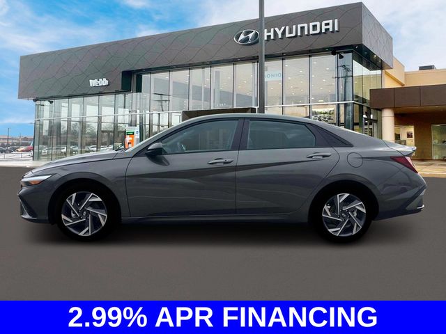 2025 Hyundai Elantra SEL Sport photo 2