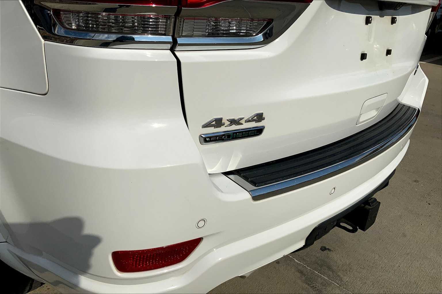 2015 Jeep Grand Cherokee Overland photo 27