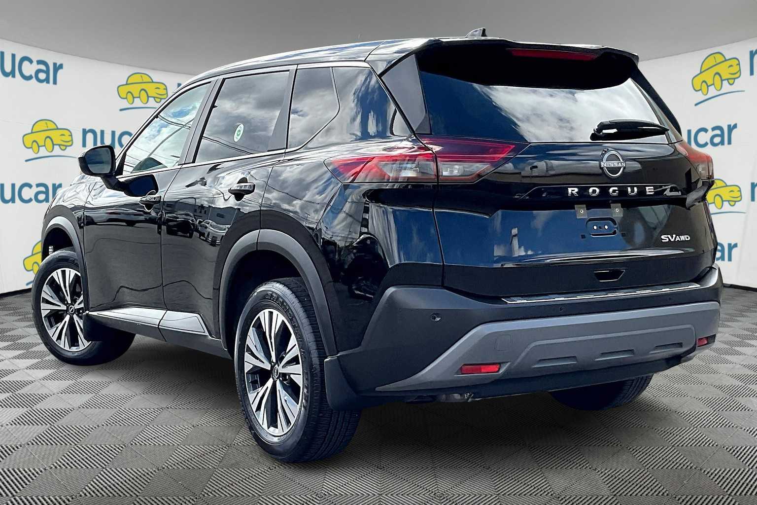2023 Nissan Rogue SV photo 4