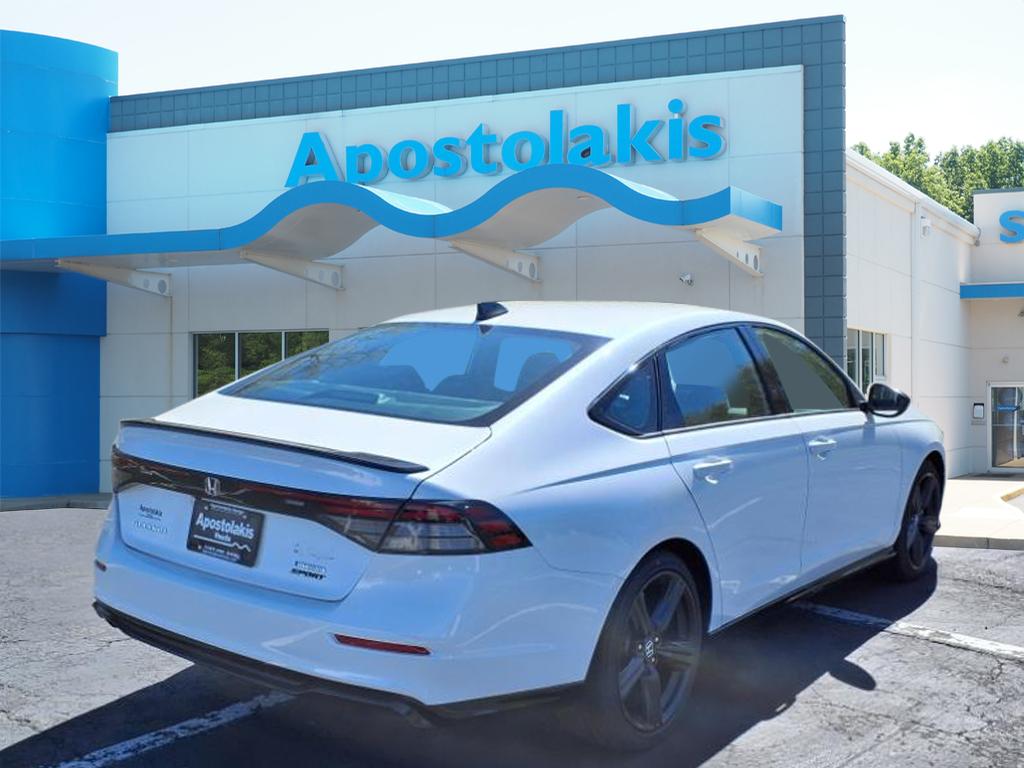 2025 Honda Accord Hybrid Sport-L photo 3