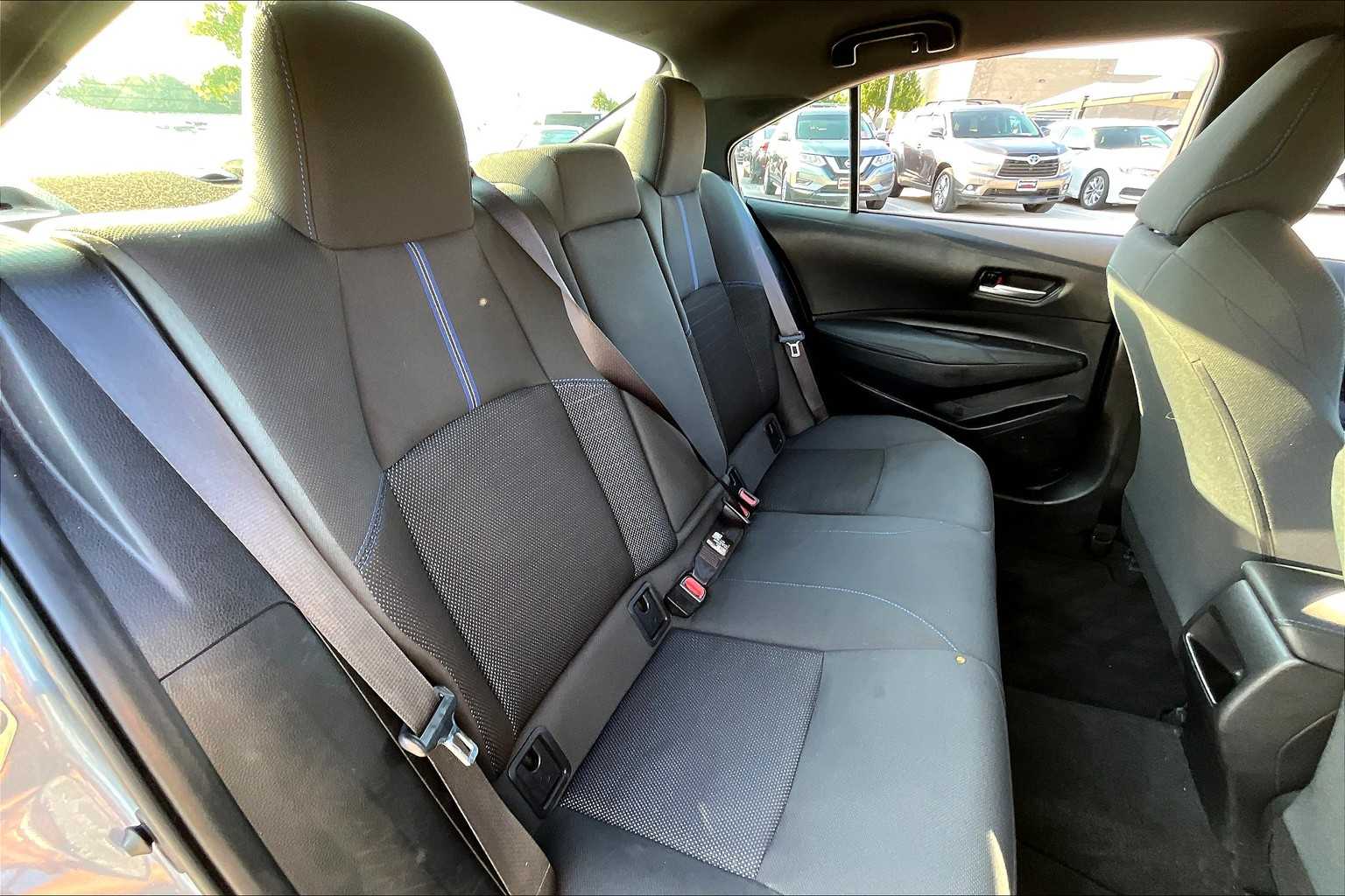 2022 Toyota Corolla SE photo 19