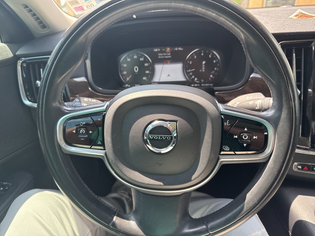 2018 Volvo S90 T5 Momentum photo 6