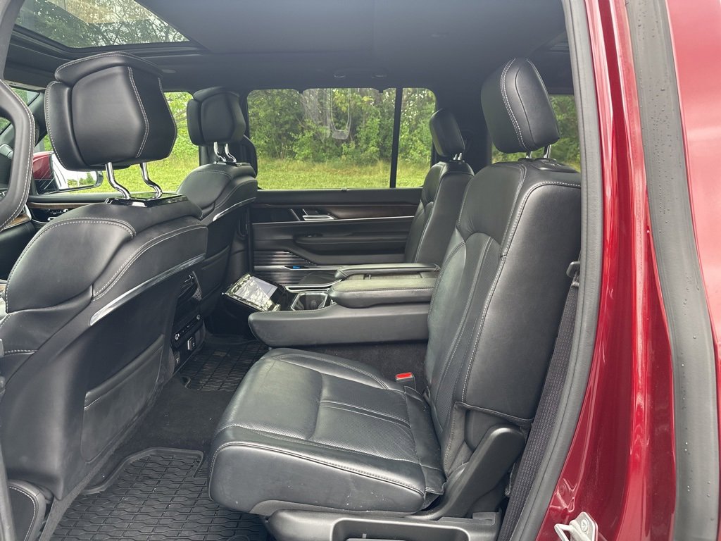 2022 Jeep Grand Wagoneer I photo 9