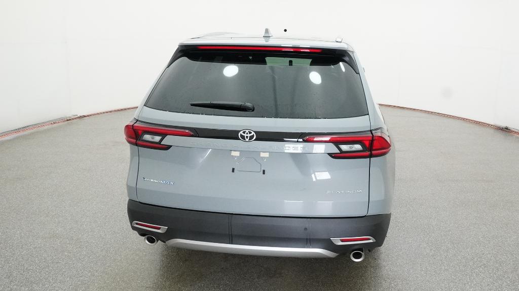2026 Toyota Grand Highlander Hybrid MAX Platinum AWD photo 18