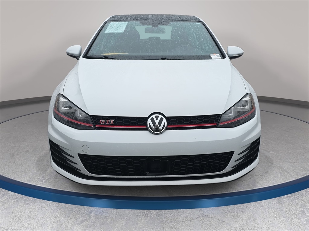 2017 Volkswagen Golf GTI photo 2