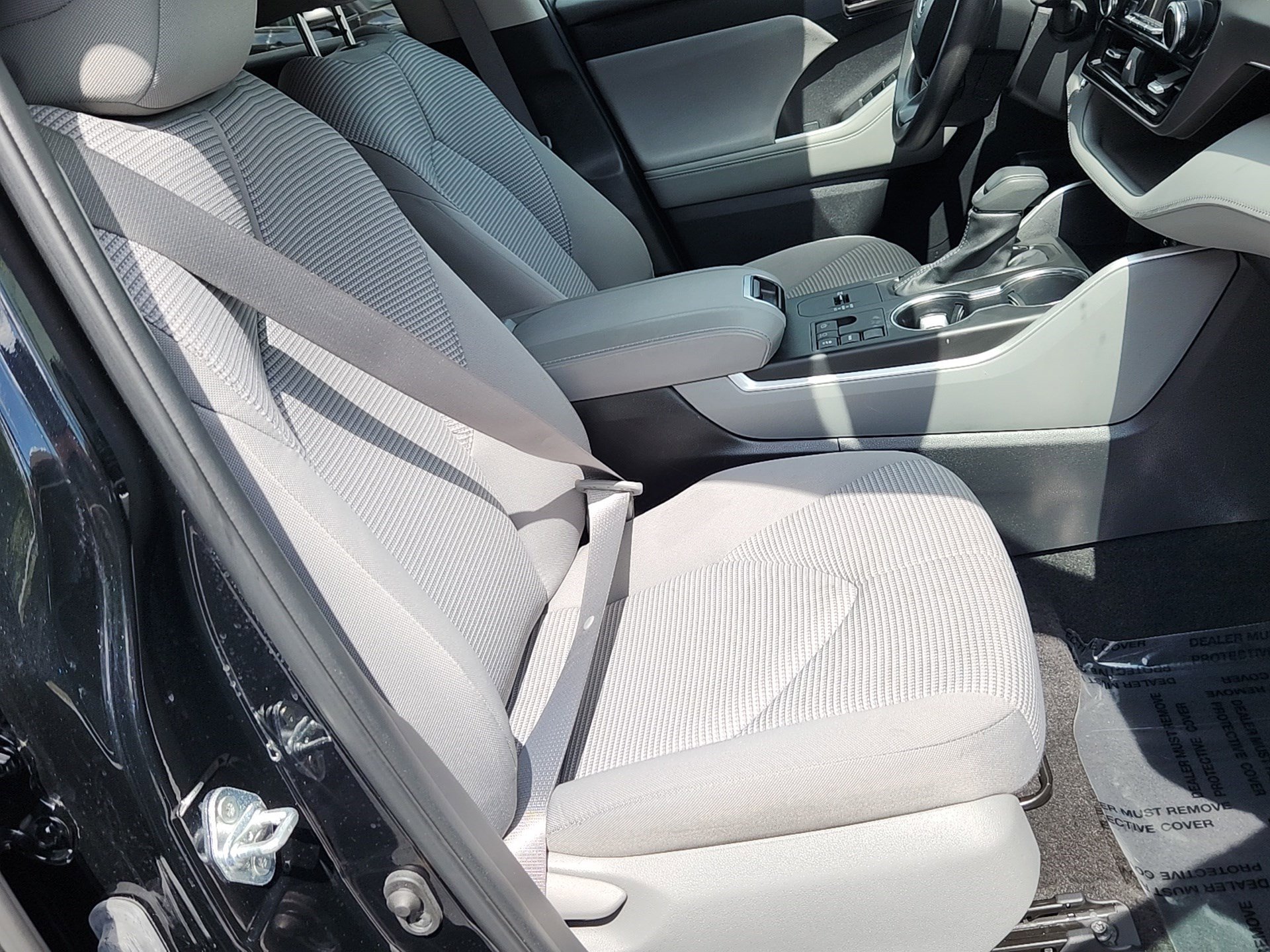 2023 Toyota Highlander L photo 31