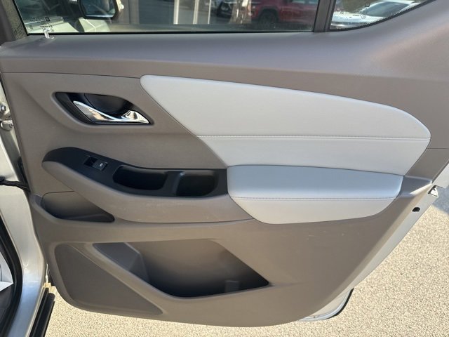 2021 Chevrolet Traverse Cloth photo 9
