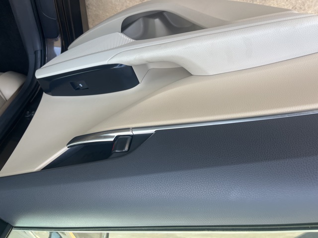 2018 Toyota Camry LE photo 26