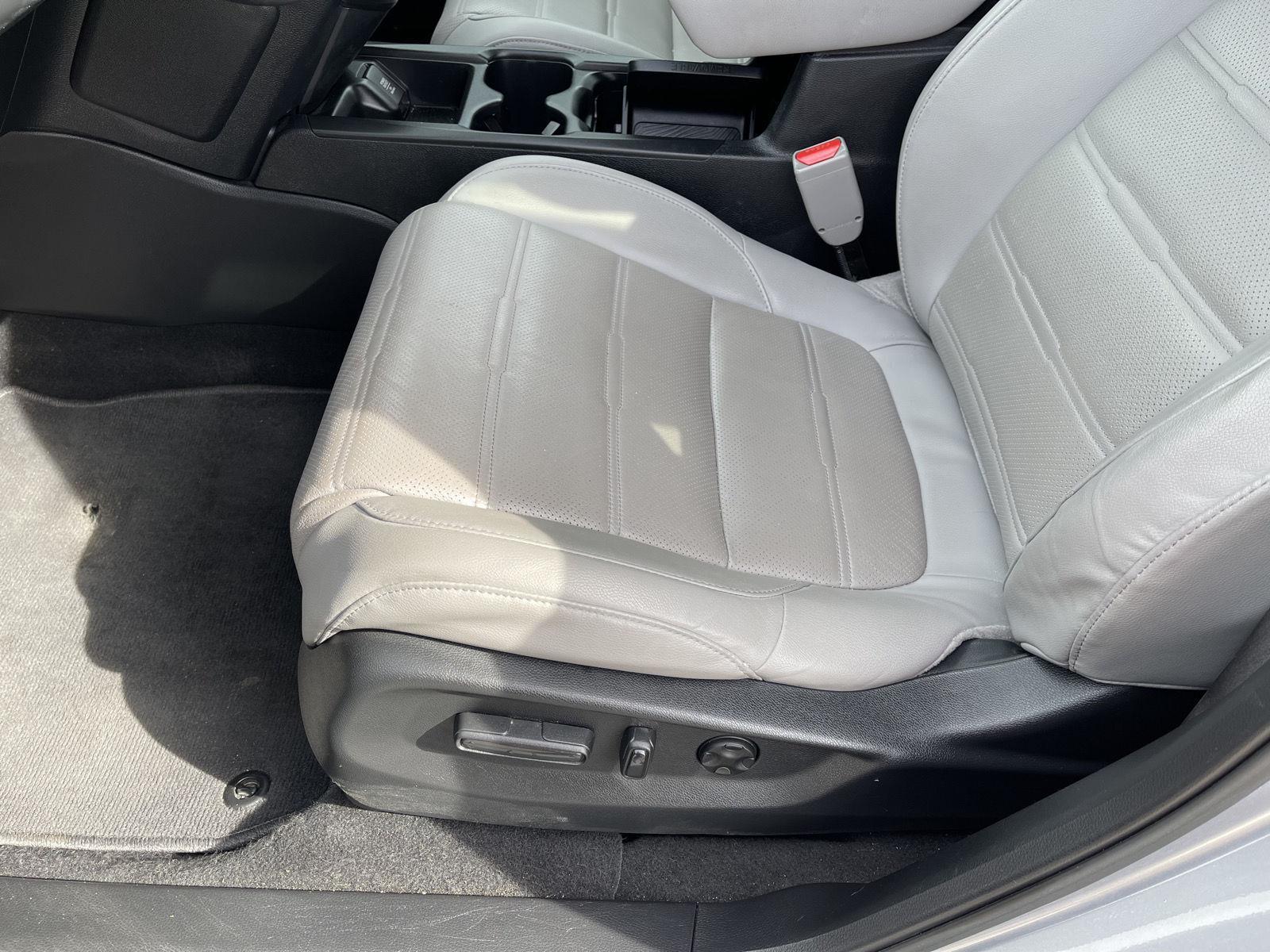 2017 Honda CR-V EX photo 3