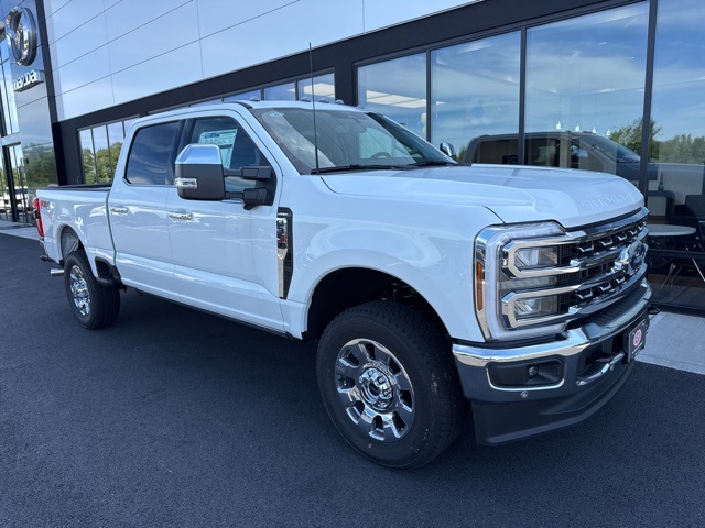 2025 Ford F-350 Super Duty Lariat's photo