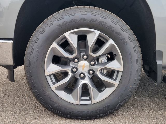 2025 Chevrolet Silverado 1500 LT photo 7