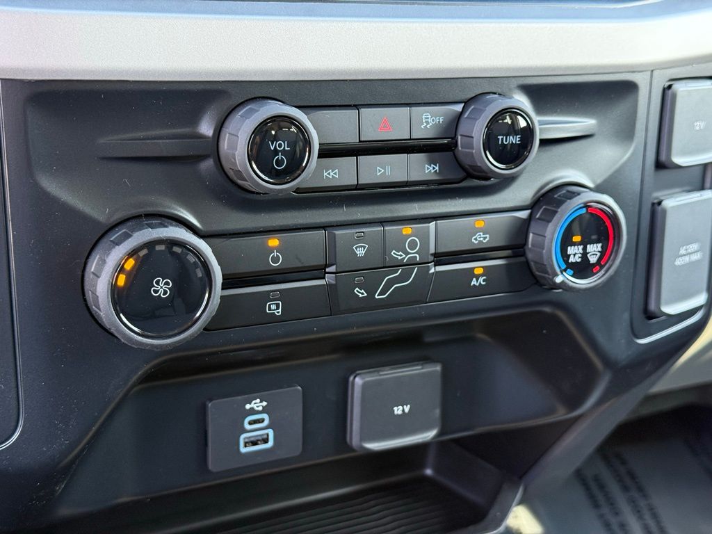 2026 Ford F-250 XLT photo 11