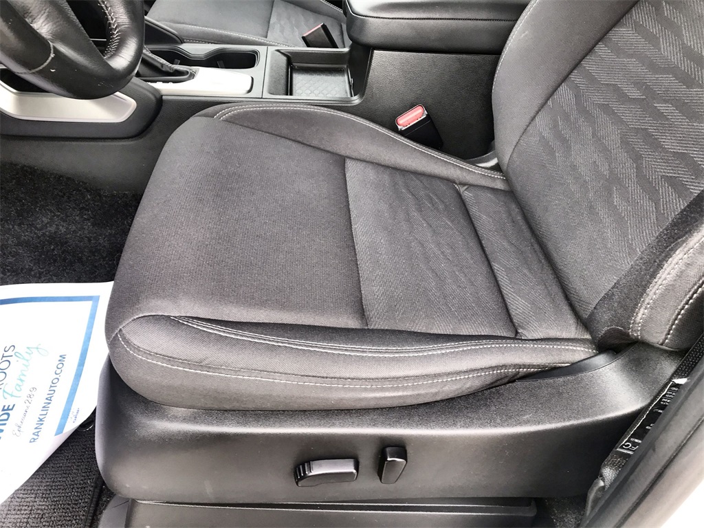 2023 Nissan Frontier SV photo 12