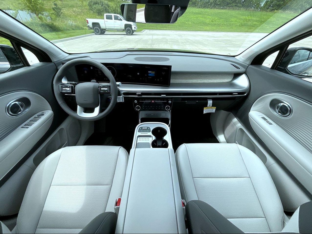 2026 Hyundai Ioniq SEL photo 10
