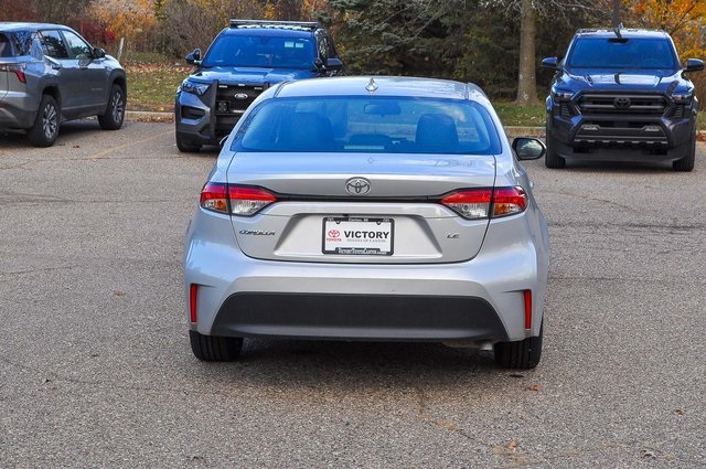 2024 Toyota Corolla LE photo 4