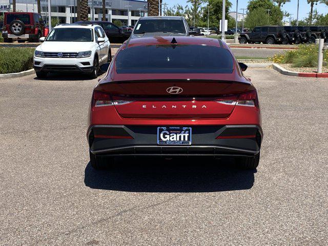 2025 Hyundai Elantra SEL Sport photo 4