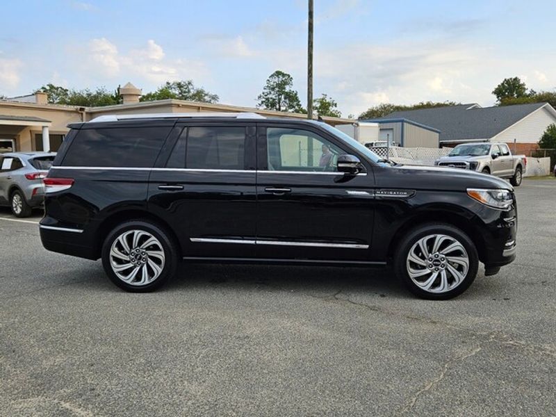 2023 Lincoln Navigator Reserve photo 15
