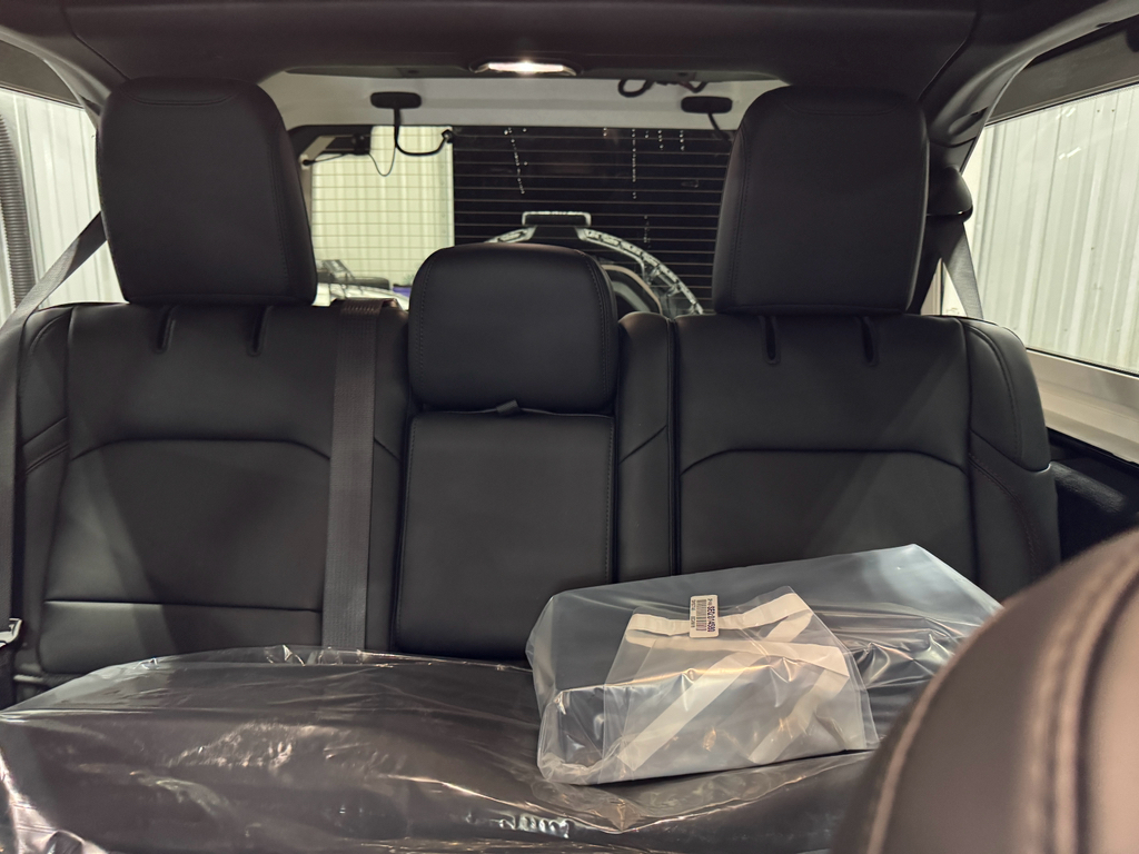 2025 Jeep Wrangler Rubicon X photo 34