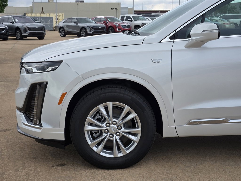2025 Cadillac XT6 Luxury photo 8